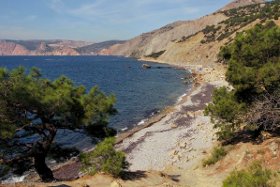 Фото: Золотой (дальний) пляж в Балаклаве